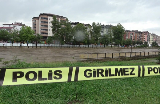 Samsun'da anonslar yapılmaya başlandı! Giriş çıkışlar kapatıldı Meteoroloji uyardı