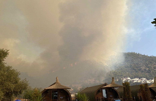 Milas ve Köyceğiz'deki yangınlar hala devam ediyor Seydikemer'de yenisi başladı işte son durum!