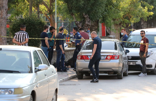 Afyonkarahisar'da karısı, kayınvalidesi ve kayınpederini öldüren polis memuru yaşamına son verdi