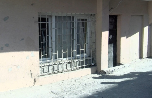 İstanbul Küçükçekmece'de yabancı uyruklu bir kişi kafası kesilerek öldürüldü