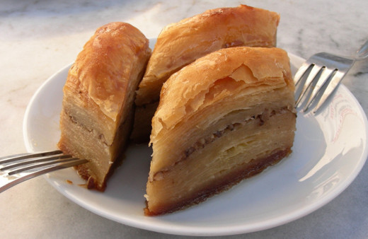 Kocaeli'de soluk borusuna kaçan baklava nedeniyle nefessiz kalan kişi kurtarılamadı