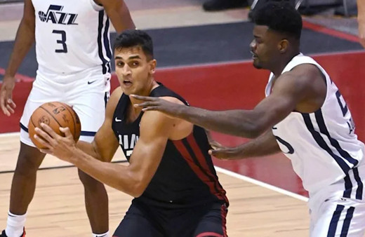 Milli basketbolcu Ömer Faruk Yurtseven'den NBA Yaz Ligi'nde 'double-double'