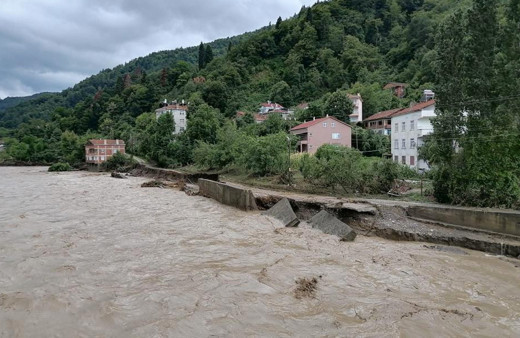 Kastamonu'da acılı baba sele kapılınca çocuklarına ‘Kelime-i Şehadet’ getirin diye seslendi