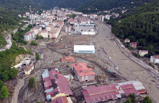 Sel'in vurduğu Batı Karadeniz'le ilgili şok rapor! Bozkurt ve Ayancık için 'yıkılacak' uyarısı yapılmış