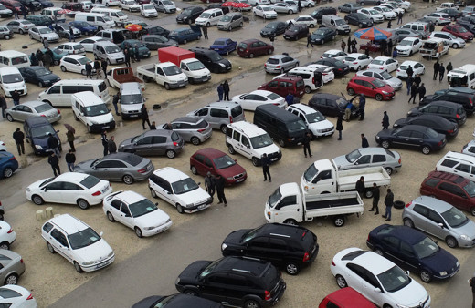 ÖTV ile sıfır araba fiyatları düştü! İkinci elde fırsatçılar fiyat artırdı