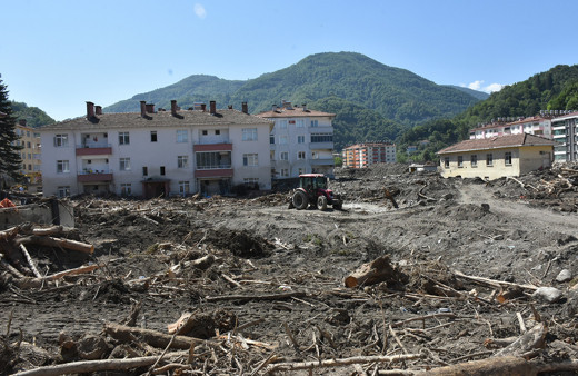 Kastamonu'da selden zarar gören ilçe ve köylere elektrik verilmeye başlandı