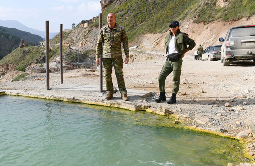 Azerbaycan Cumhurbaşkanı Aliyev Ermenistan işgalinden kurtarılan Laçın ve Kelbecer'i ziyaret etti