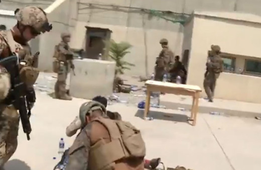 Kabin Havalimanı çevresinde gergin bekleyiş