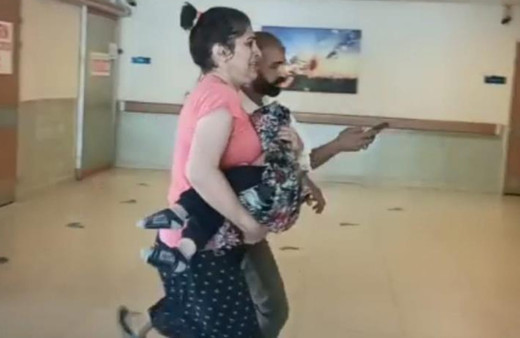 Bursa'da pencereden bakıyordu! Beton zemine çakıldı