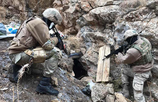 İçişleri Bakanı Süleyman Soylu açıkladı Hakkari Cilo'da 8 terörist etkisiz hale getirildi