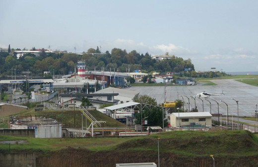 Trabzon Havalimanı pistindeki çatlama nedeniyle uçuş trafiğine kapatıldı