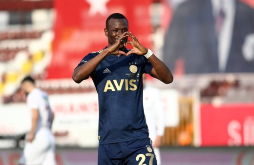 Fenerbahçe ile yollarına ayıran Thiam, Konyaspor forması giyecek