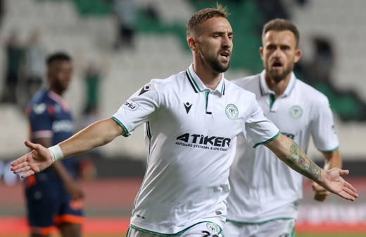 Konyaspor geriye düştüğü maçta Başakşehir'i devirdi