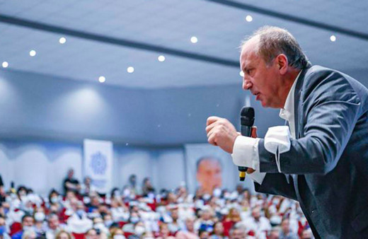 Muharrem İnce'den Tunç Soyer'e afiş tepkisi! Sen kiminle dans ettiğini bileceksin