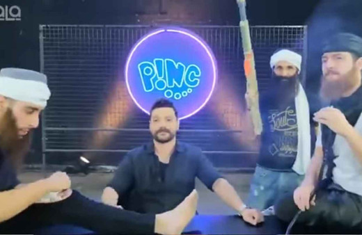 Oğuzhan Uğur Twitter'da yeni programının 'Afgan ve Suriye mülteci' fragmanı ile TT oldu