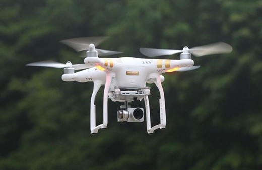 Sosyetenin en ünlü isimlerinden biri eşinin aldattığını 'drone'la görüntüledi