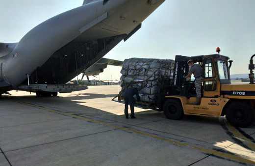 Türkiye'den deprem mağduru Haiti'ye 16 tonluk yardım