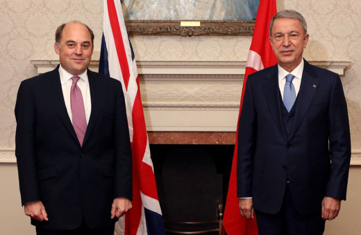 İngiltere Savunma Bakanı'ndan Türkiye'de mülteci merkezi haberlerine yalanlama