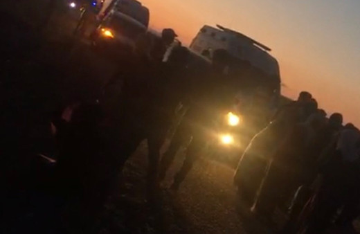 Ağrı'da hayvanları yolun karşısına geçirmek isteyen kız çocuğu TIR'ın altında kaldı