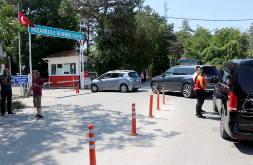 Yunanistan'ın uygulaması gurbetçileri Pazarkule'ye yönlendirdi