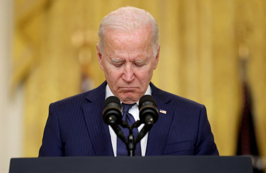 Afganistan'daki patlamayı ABD'lilere duyuran Joe Biden'in tavırları gündem oldu