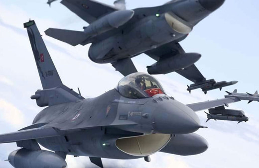 Türk F-16'ları Polonya semalarında! Müthiş görüntüler