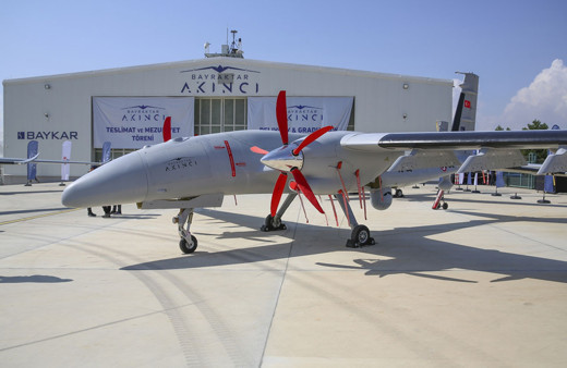 AKINCI TİHA görücüye çıktı! Savaş uçaklarının yükünü hafifletecek
