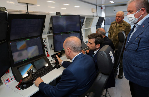 Bayraktar Akıncı TİHA'ya Erdoğan imzası