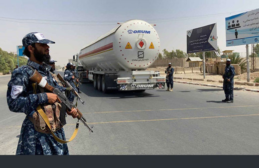 Örgüte yönelik imajı değiştirmeye çalışıyorlar! Taliban militanları üniforma giymeye başladı