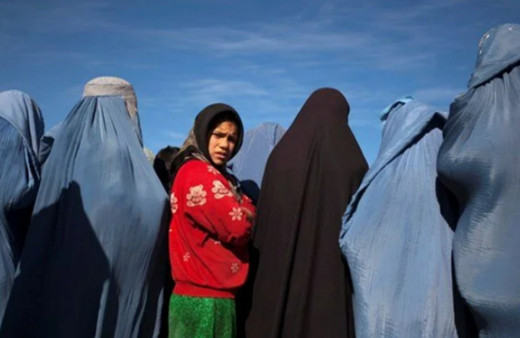 Taliban'dan kadınlar için üniversite kararı: Erkek öğrenci ve hoca olmayacak