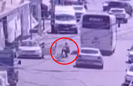 Şanlıurfa'da talihsiz genç korkunç şekilde can verdi! Feci kaza kamerada