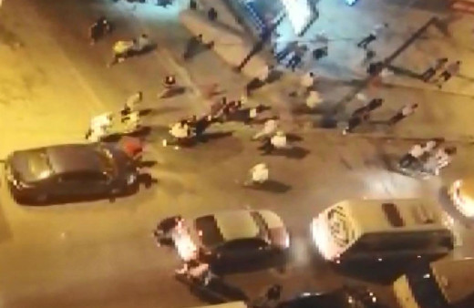 Esenyurt'ta düğün sonunda iki aile birbirine girdi o anlar kamerada