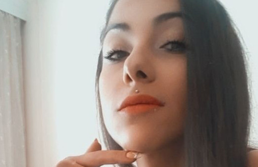 Antalya’da genç kadın arkadaşının evinde ölü bulundu sosyal medya hesabındaki yazı dikkat çekti