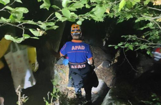 Uludağ'da kamp yaparken korkan 4 genci AFAD ekipleri kurtardı