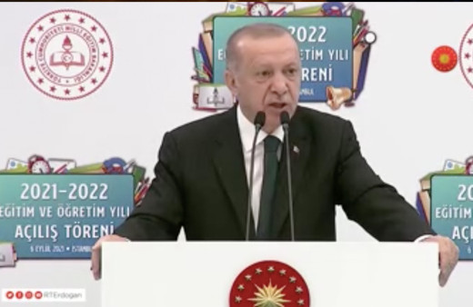 Cumhurbaşkanı Recep Tayyip Erdoğan yüz yüze eğitimin ilk gününde konuştu! Aşı zorunluluğu mesajı!