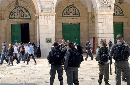 Yüzlerce fanatik Yahudi'den Mescid-i Aksa'ya baskın