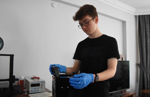 Kütahya'da lise öğrencisi PCR cihazı üretti! Üniversite onay verdi