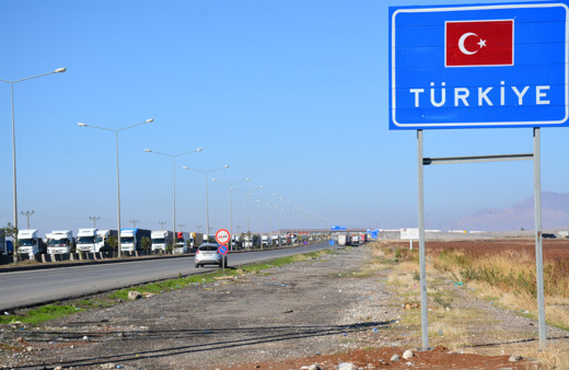 Gümrük kapılarında düzensiz göç hareketlerine karşı teyakkuza geçildi