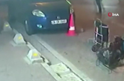 Esenyurt'ta yol verme kavgasında baltayla tartıştığı kişiyi öldürdü