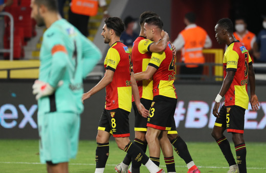 Göztepe geriden gelerek Başakşehir'i yendi
