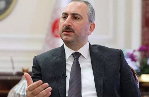 Adalet Bakanı Gül'den sosyal medya yasası düzenlemesi hakkındaki iddialara yanıt