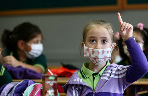 Türk Tabipler Birliği MEB'e seslendi! Sınıfları 30 kişinin altına düşürün! İkili eğitim mi olacak