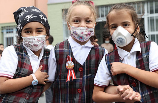 Ankette velilere soruldu: Okullarda önlemler yeterli mi, çocuğunuza aşı yaptıracak mısınız?