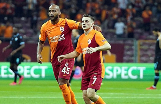 Kerem Aktürkoğlu ve Marcao'dan dostluk mesajı! Lazio maçında tribünleri selamladılar