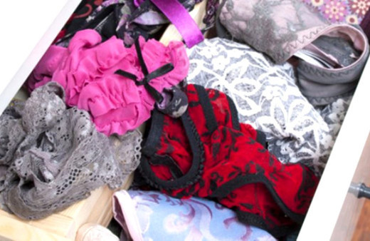 Vatan Partisi Ankara İl Başkanı, partili kadının yatak odasından iç çamaşırlarını çaldı!