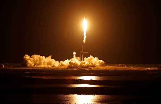 Spacex'in 4 yolculu astronotsuz uzay yolculuğu başladı