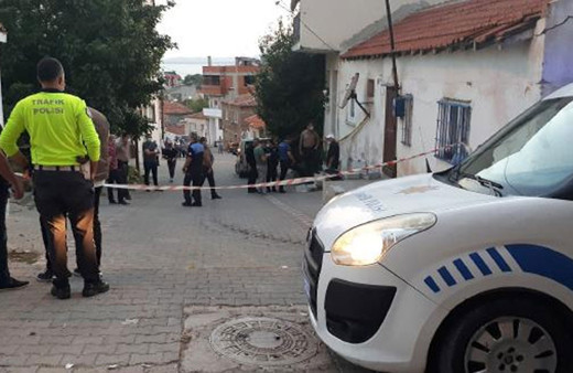 Çanakkale'de vahşet! Annesini keserle öldürdü