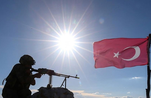 Taciz ateşi açan 10 PKK'lı terörist etkisiz hale getirildi