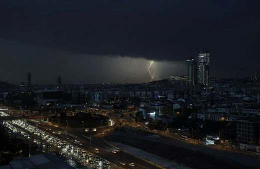 İstanbul'da sağanak ve fırtına