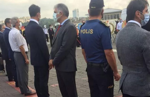 Atatürk Anıtına sırtını dönmüştü! CHP'li Kadıköy İlçe Başkanı Ali Narin Gaziler Günü törenine katılmadı